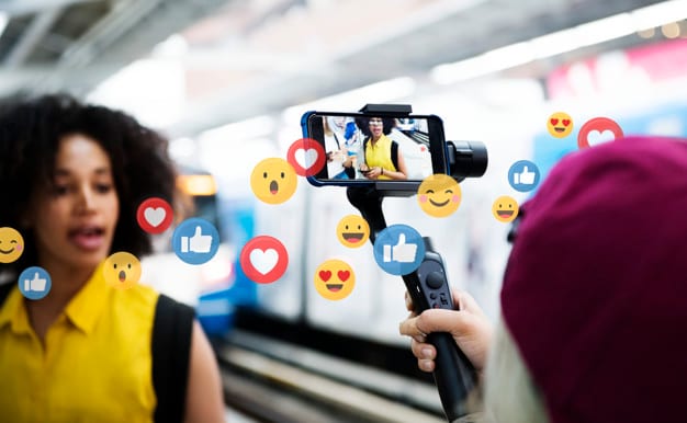 Top 9 Tips On Becoming A Full-time Social Media Influencer