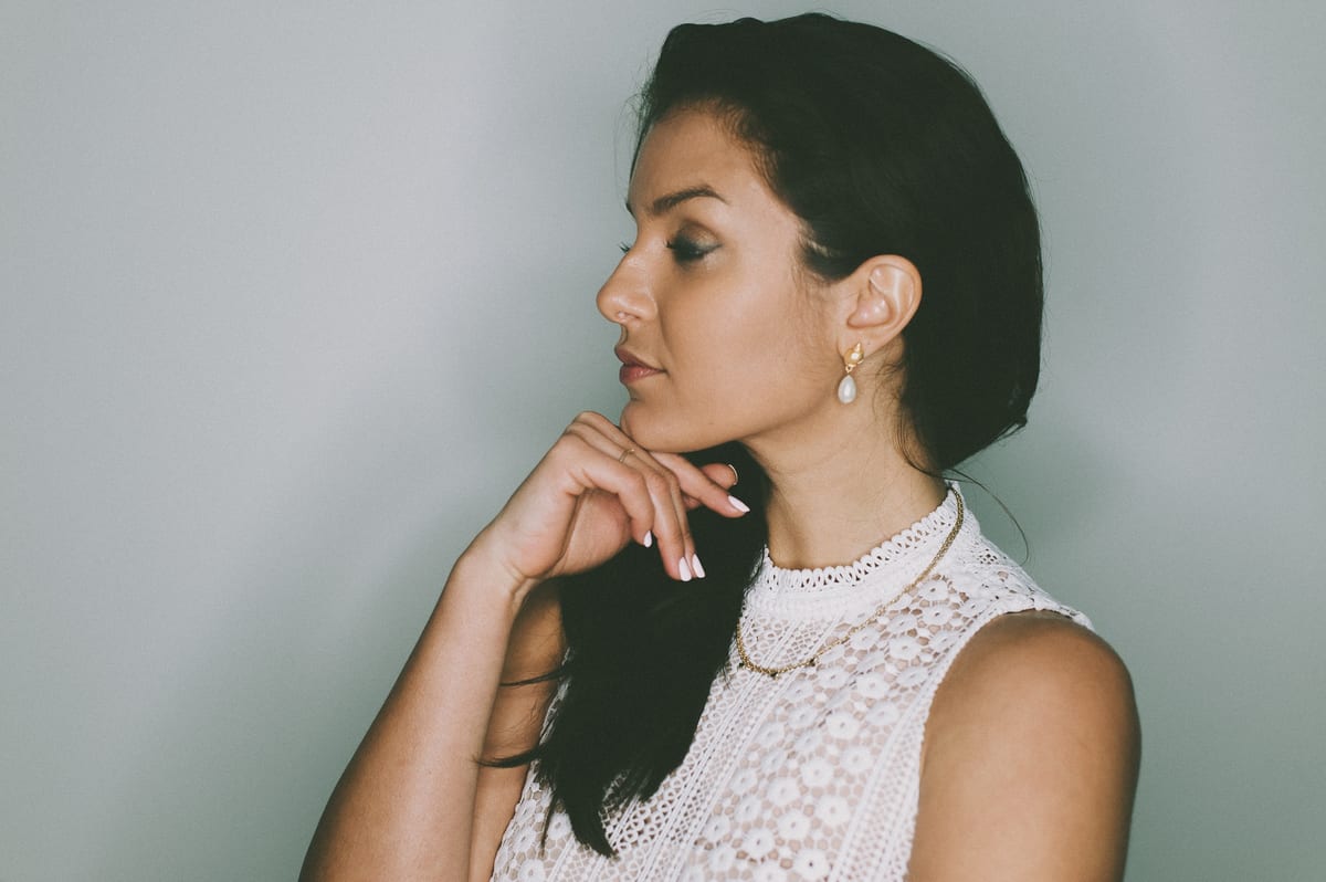 Thatja Andrade Helps Women Build an Influential Personal Brand Online and Step Into Feminine Magnetism